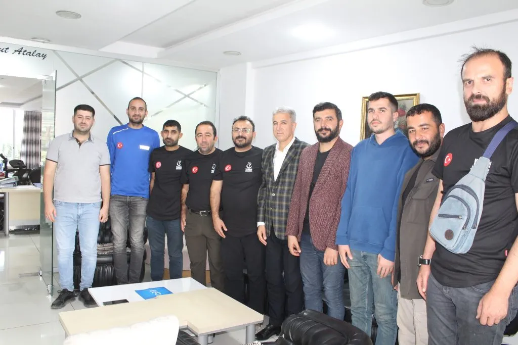 Yesevi Hareketi Genel Başkanımız Mahmut CÖMERT ve Yönetimi, Adıyaman Serbest Muhasebeci Mali Müşavirler Odası Eski Başkanı Nazif ATALAY’ı Ziyaret Etti