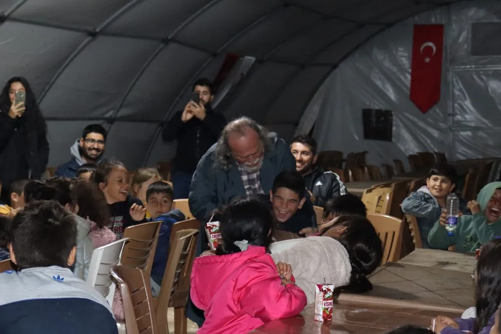 Depremzede kardeşlerimize psikodestek çalışmalarımız aşk ile devam ediyor.