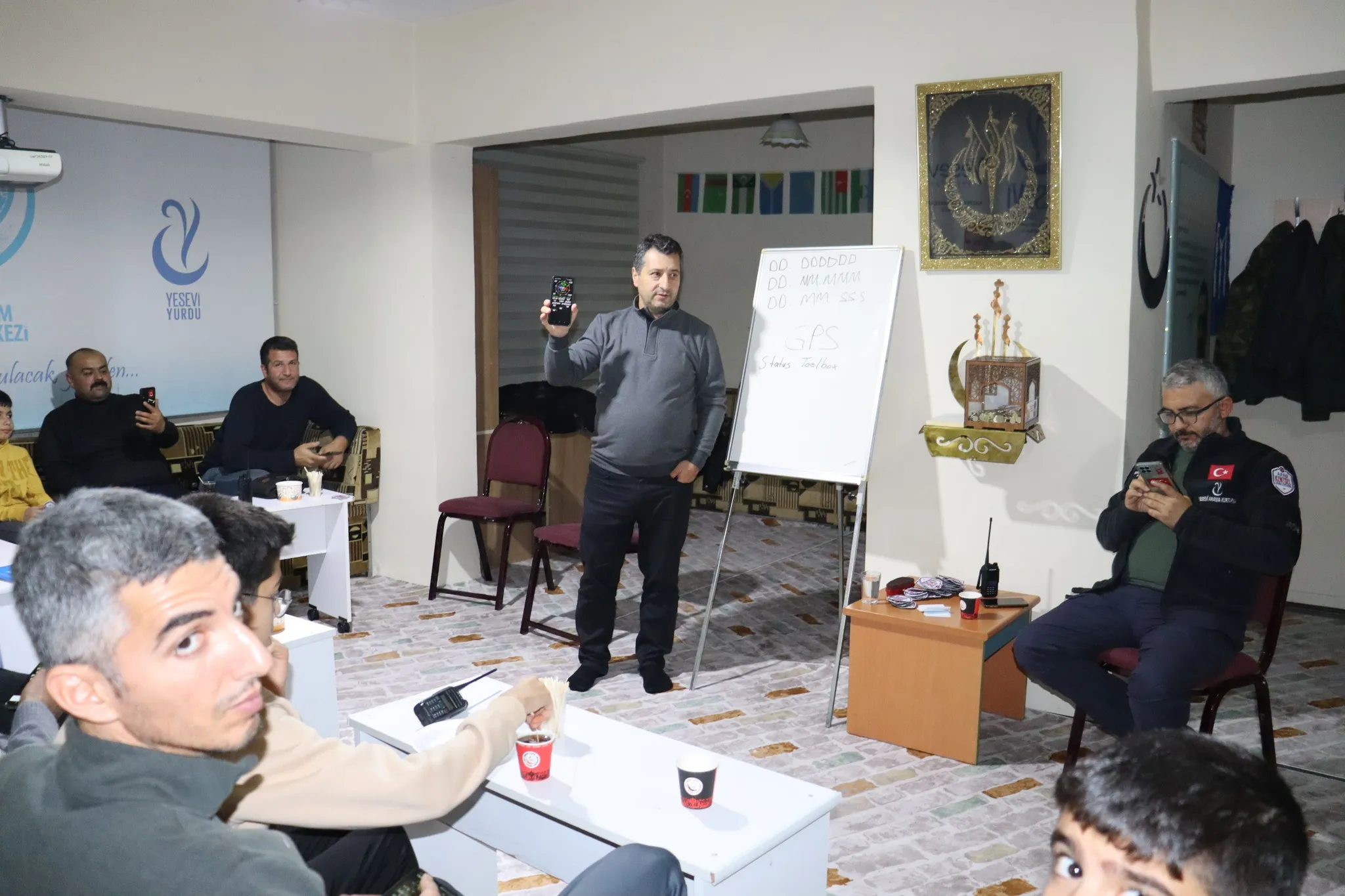 Yesevi Hareketi Kayseri Arama Kurtarma Ekibimize Eğitim Verildi