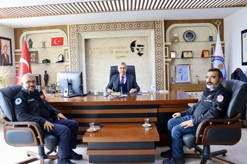Genel Sekreterimiz ve Yöneticilerimiz Kocasinan Kaymakamı'nı Ziyaret Ettiler