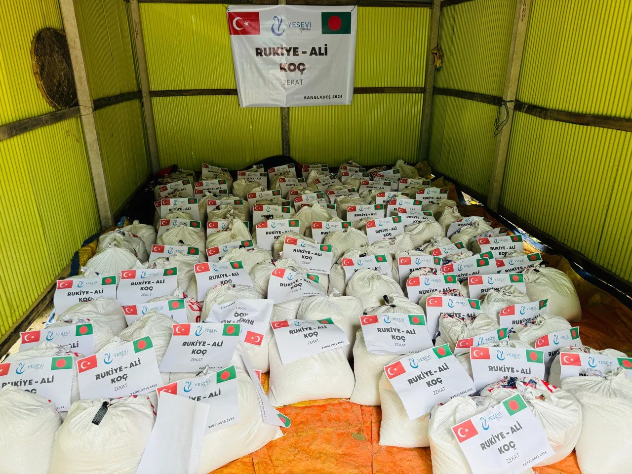 Yesevi Hareketi, Bangladeş’teki Sel Mağdurlarına Yardım Ulaştırdı