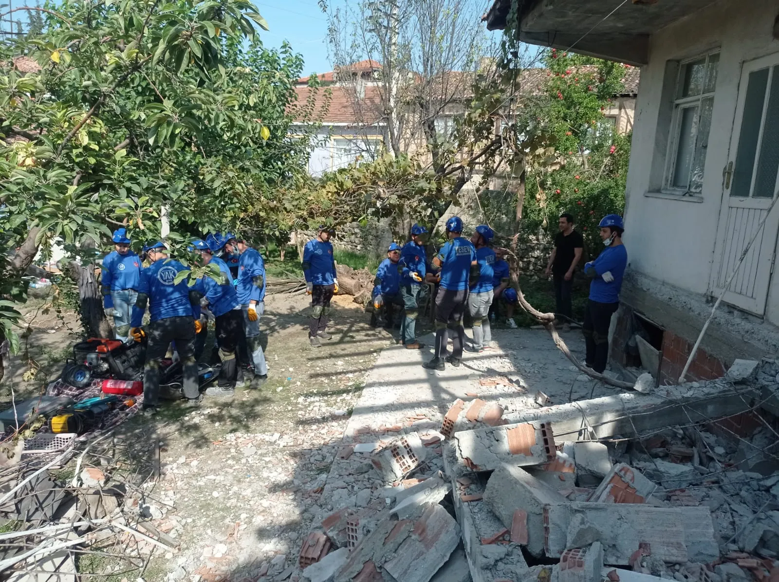 Samsun Yesevi Hareketi Arama Kurtarma Ekibi Deprem Eğitimi Aldı