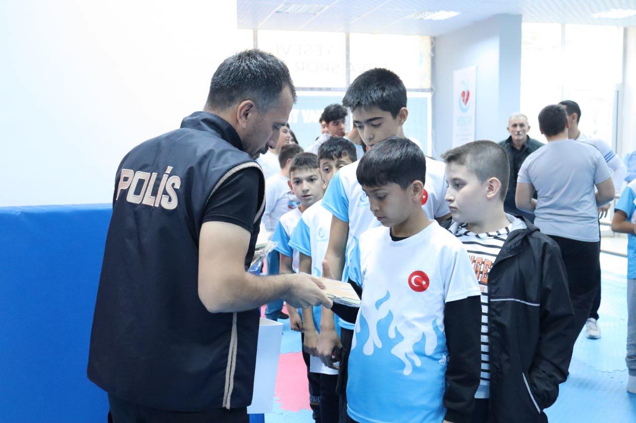 GELECEĞİMİZ POLİSLERİMİZLE DAHA DA GÜVENLİ