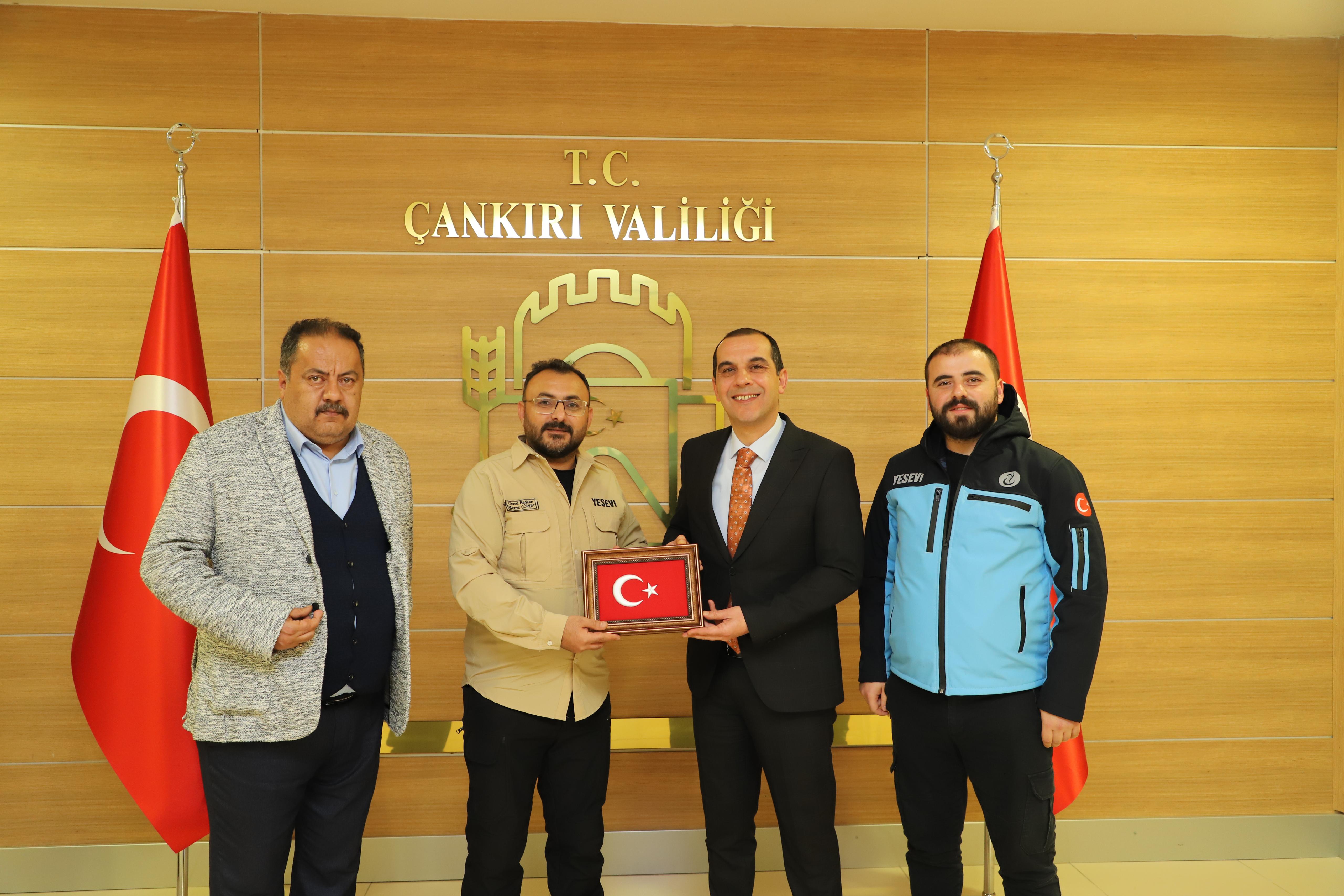 Yesevi Hareketi’nden Çankırı Valimiz Mustafa Fırat Taşlar’a Ziyaret