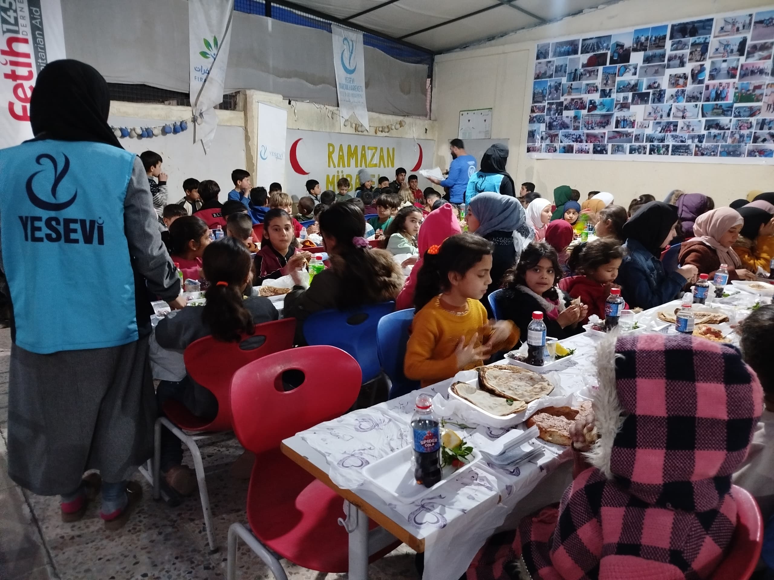 Suriye’de İftar Sofralarımız Kuruldu!