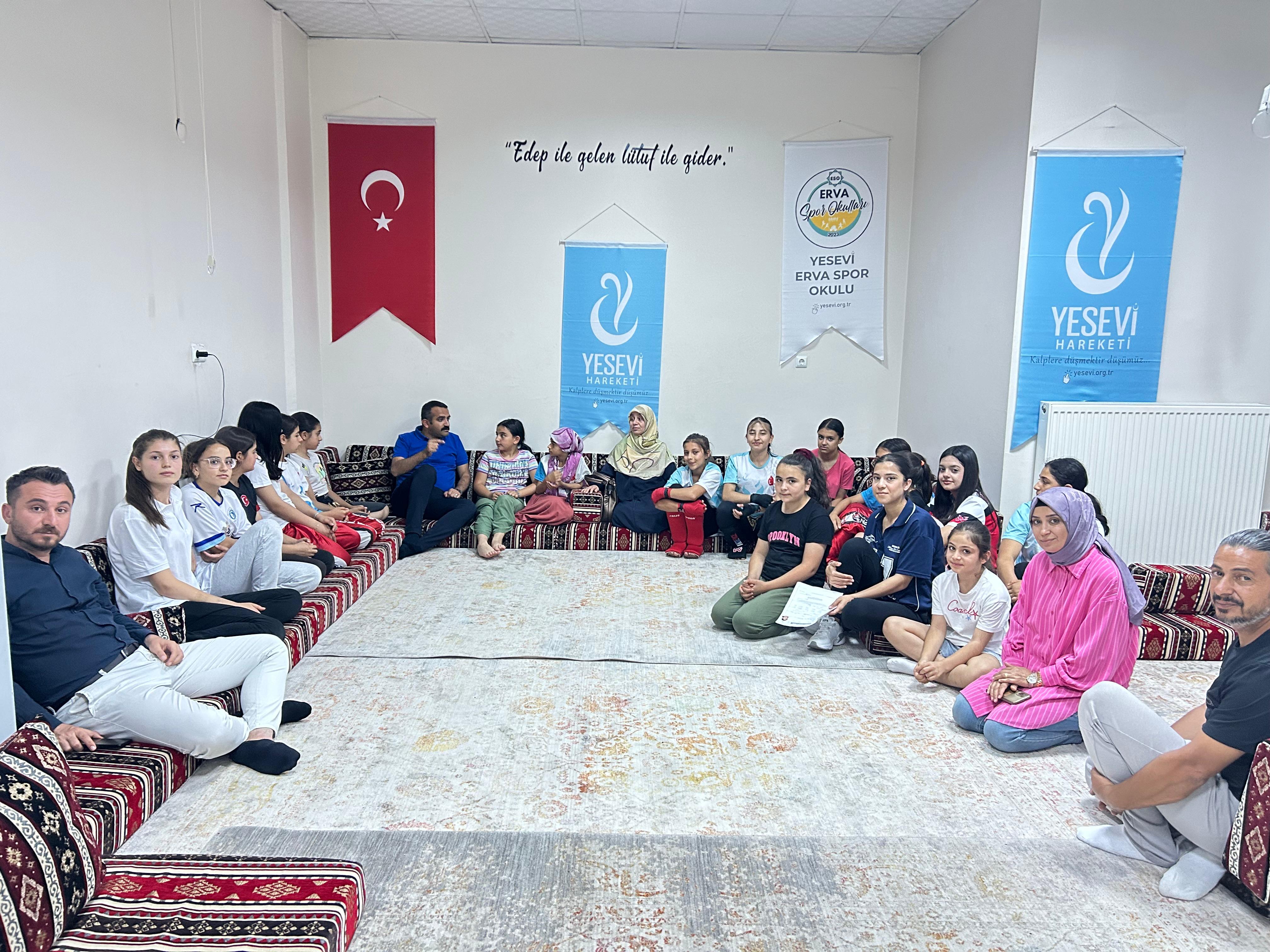 Kayseri Protokolünden Yesevi Erva Spor Kulübümüze Ziyaret