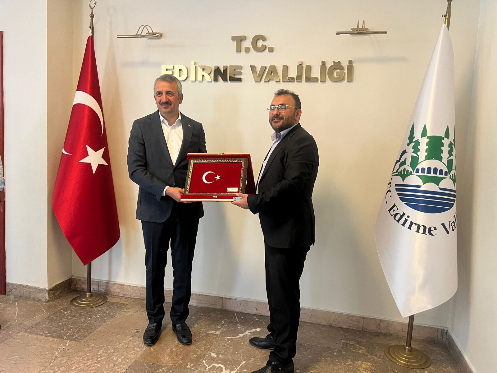 Yesevi Heyetinden Edirne Valisi Sayın Yunus Sezer’e Ziyaret