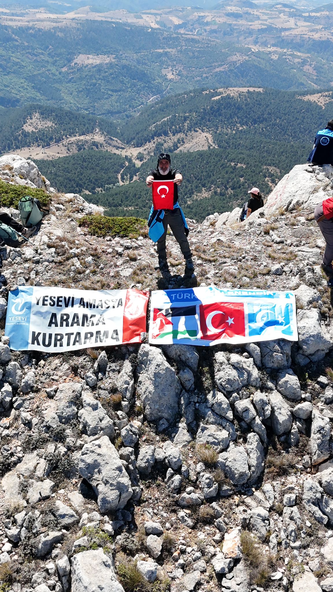 Amasya Yesevi Arama Kurtarma’dan “Zülme Sessiz Kalma” Yürüyüşü