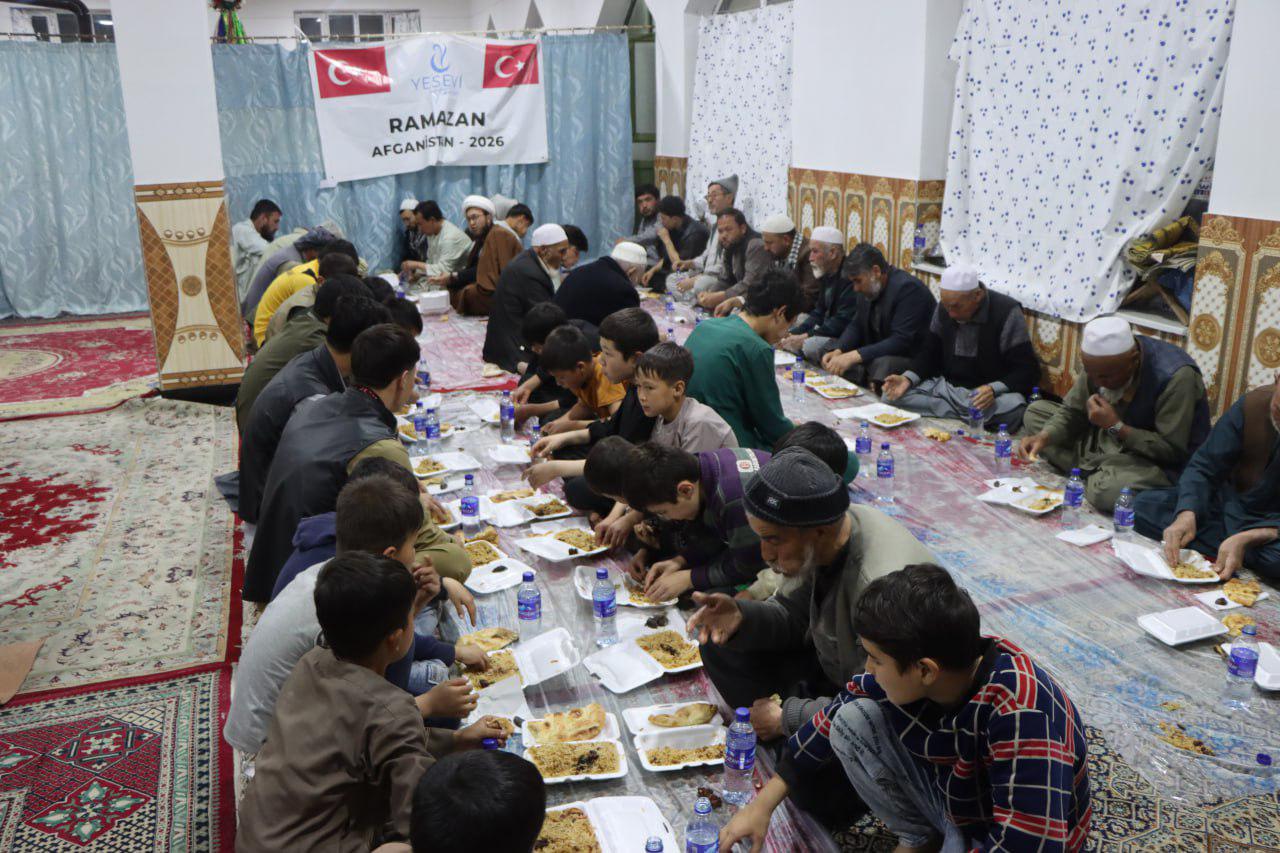 Mazlum coğrafyalarda Ramazan bereketi yayılmaya devam ediyor.