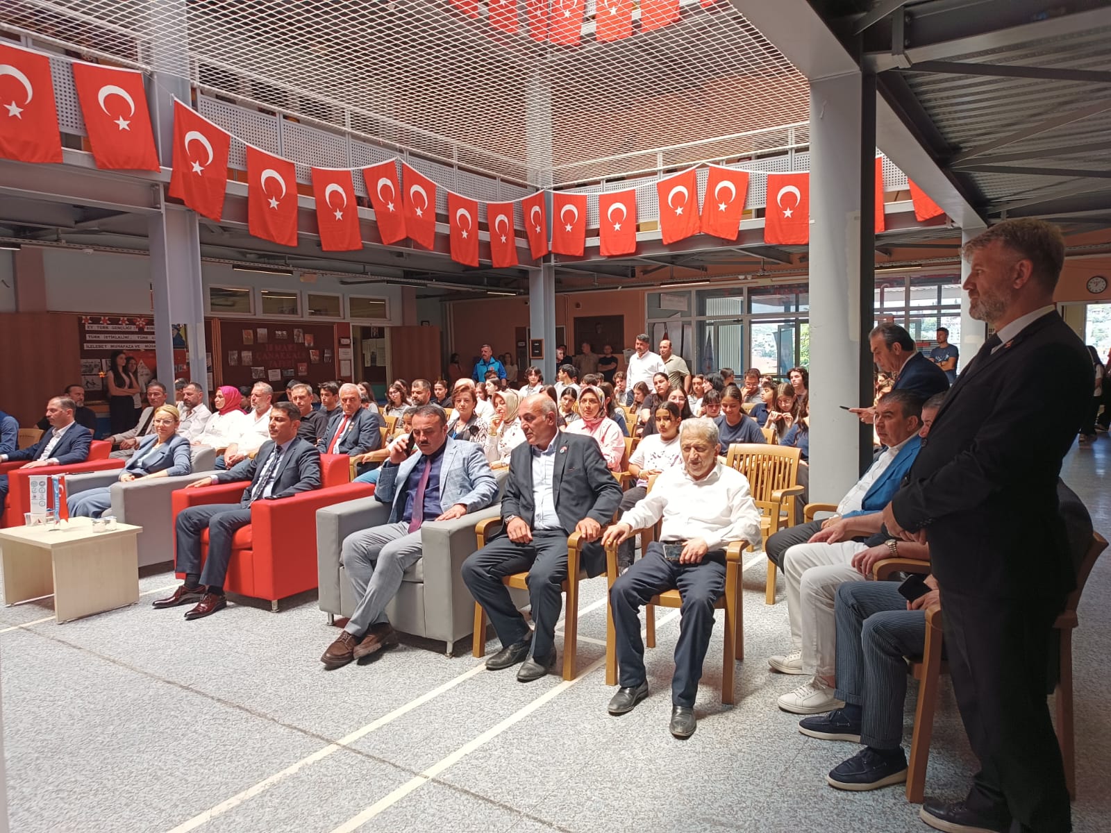 Şehit Lider Muhsin Yazıcıoğlu Kütüphanesi’nin Açılışında Emeği Geçenlere Teşekkür